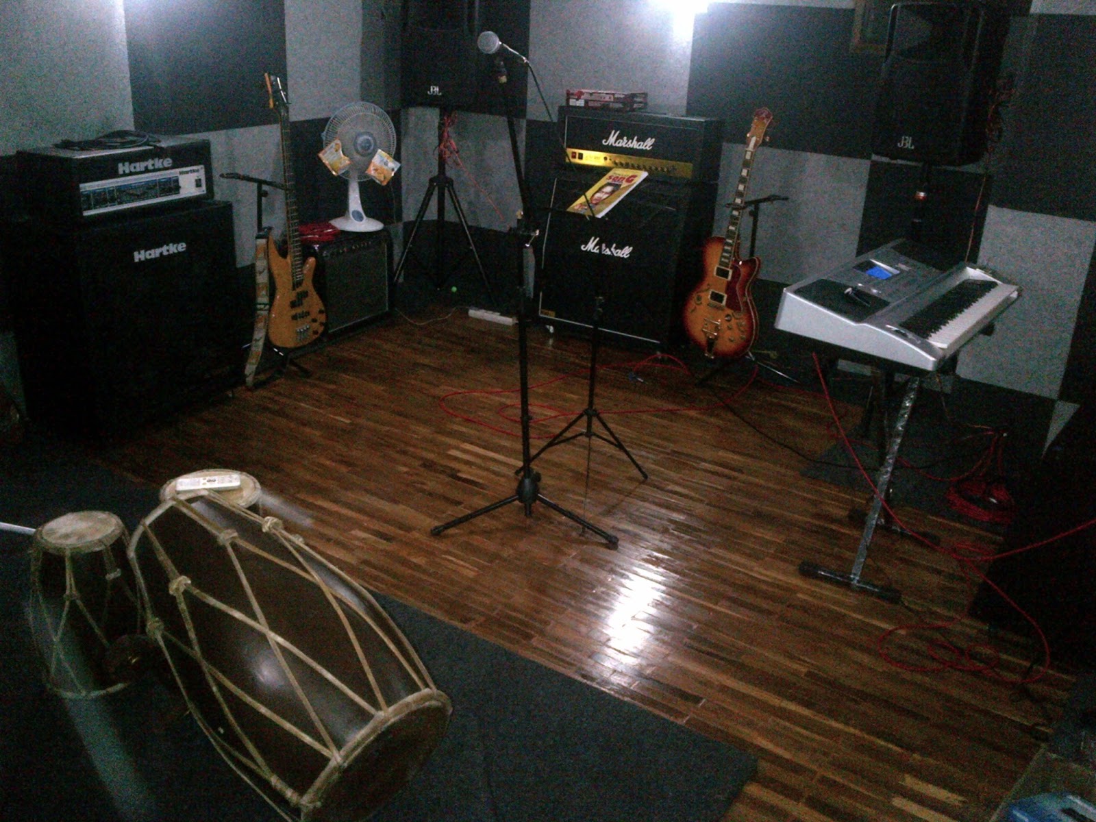 Studio Musik Matoa Corner Jasa Sewa Sound System Lighting Multimedia Panggung Tenda Murah